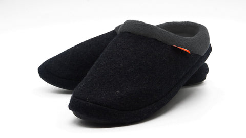 The Archline Orthotic Slippers are the World’s Most Comfortable Slippers.They are Super Lightweight, Warm, Comfortable and Slip Resistant. The Slip On Slippers are easy to wear.The signature ARCHLINE Orthotic Base is built in to the slipper and is perfect for foot pain, heel pain, arch pain, plantar fasciitis, overpronation and many more foot conditions.