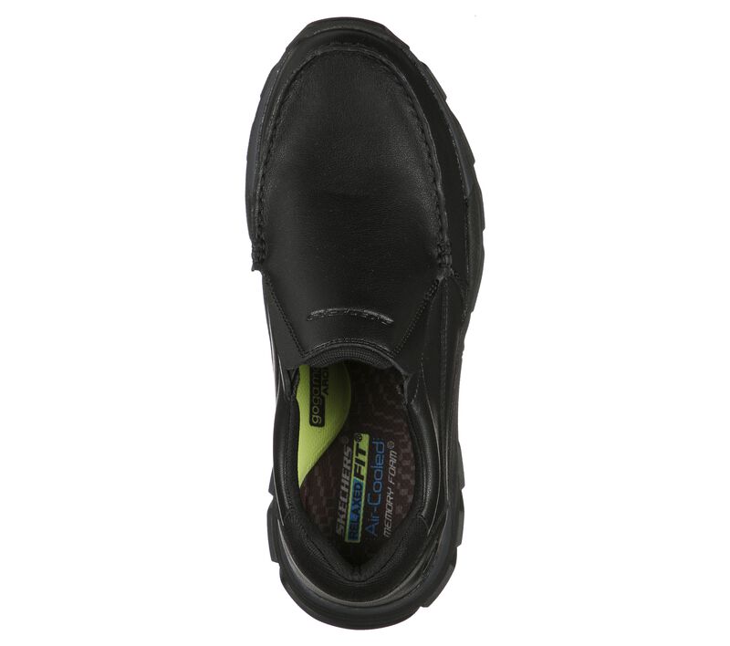 Skechers relaxed fit sales vs classic fit